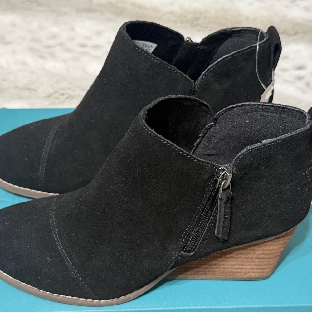 Toms Black Ankle Goldie Booties with Brown Heel Size 8 - Picture 4 of 5